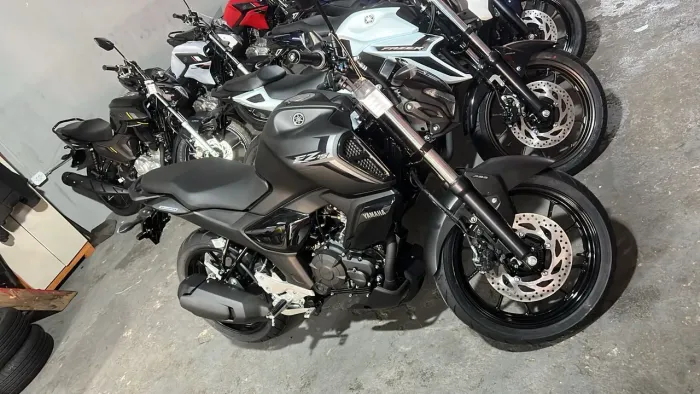 FZ15 zero KM