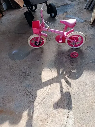 Vendo essa bicicleta infantil usada