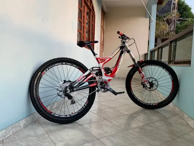 Specialized Demo 8 Bike Downhill