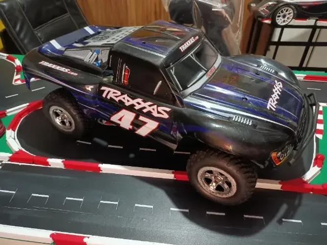 Automodelo Traxxas 1/10 OffRoad