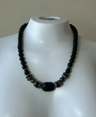 Colar Artesanal, Modelo 01.