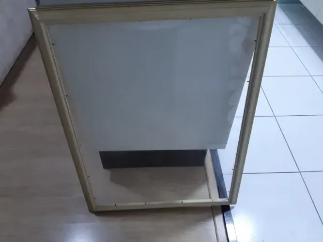Moldura para quadro com vidro