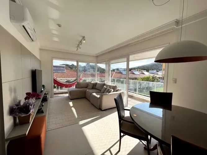 Apartamento com 3 quartos no bairro Morro Das Pedras