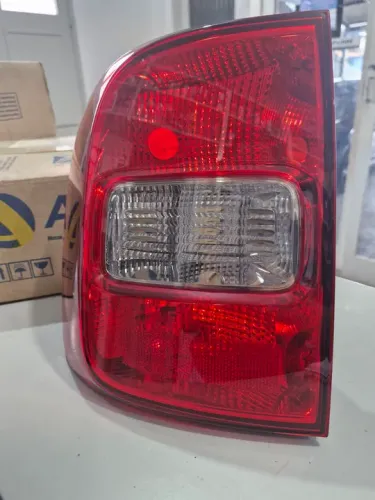 Lanterna Volkswagem Saveiro G5 2010 a 2014 Fume Esquerdo