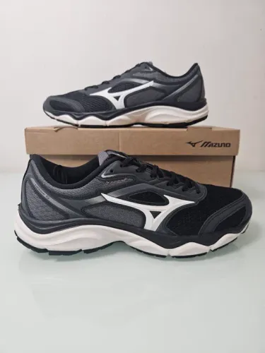 Tênis Mizuno Hawk 5