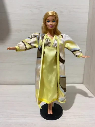 Boneca Barbie antiga quero ser médica