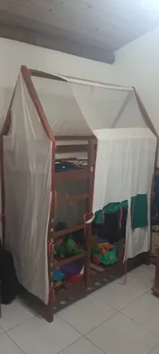 Beliche Infantil casinha Madeira Maciça de Tauarí.
