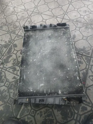 RADIADOR MERCEDES CL/CLS 500/ 550/ 600/ 63/ 65 AMG W216 <br>Valor 1500
