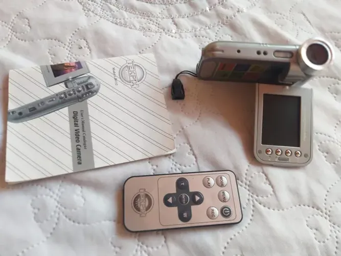 camera Tekpix i-DV12