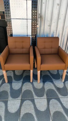 Poltronas de Couro Elegantes