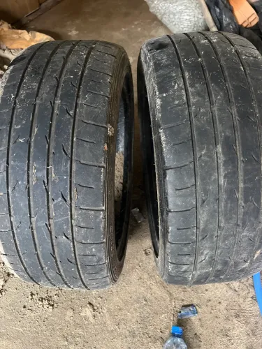 Pneus aro 17 - 225/R45 semi novo
