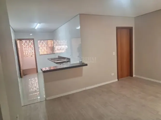 APARTAMENTO SOBRE LOJA | CENTRO