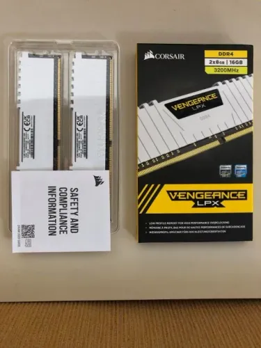 DDR4 3200Mhz-Corsair Vengeance