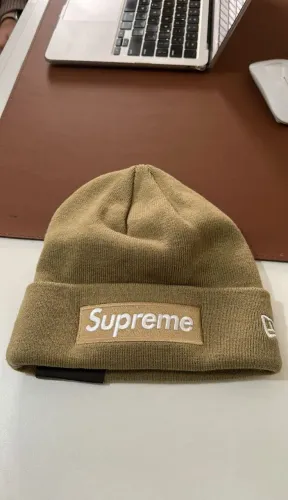 New Era x Supreme Touca Box Logo <br>valor : 600<br>