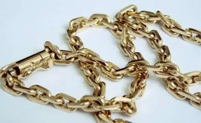 Corrente Cartier em Ouro 10k 