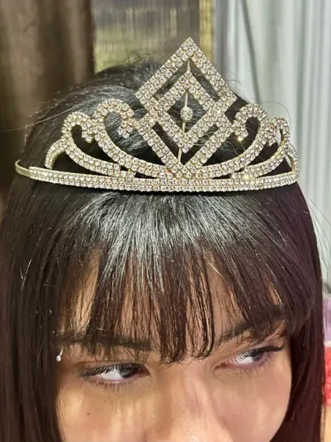 Tiara para Debutante com Strass