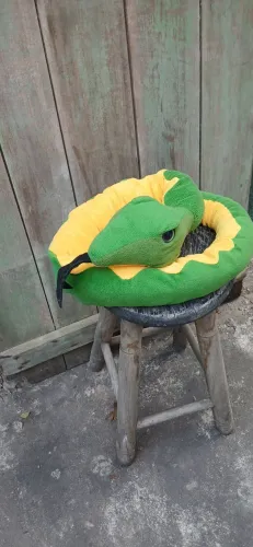 Cobra de pelúcia