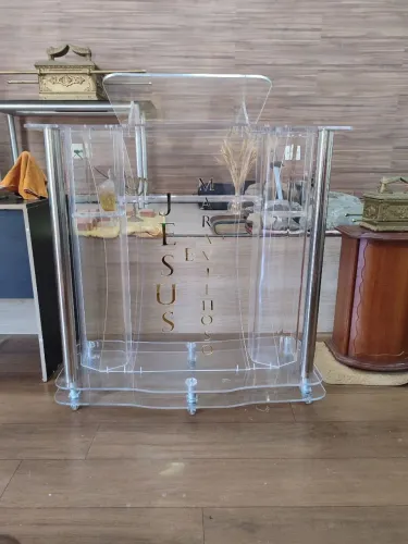 Direto da fábrica,tribunas, gasofilacios e tudo para igreja