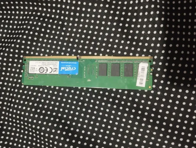 VENDE SE MEMORIA DDR4 8GB CRUCIAL