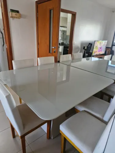 Mesa jantar em bom estado