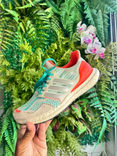 Tênis adidas ultraboost