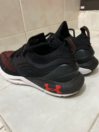 Tênis Under Armour 