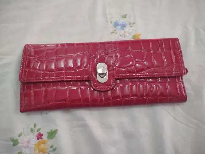 Elegante clutch vermelha