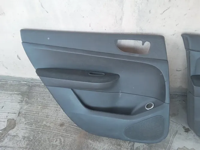 Forro de porta peugeot 307 ( retirar)