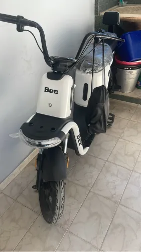 Bee S1 2024 com pedal assistido