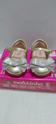 Sapatilha molequinha bebê dourada