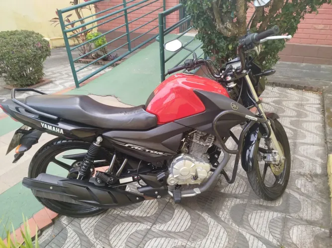 Vendo Factor único dono 125 2021