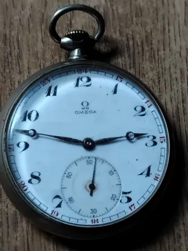 relógio de bolso Omega  precisa de conserto leia o anúncio todo 