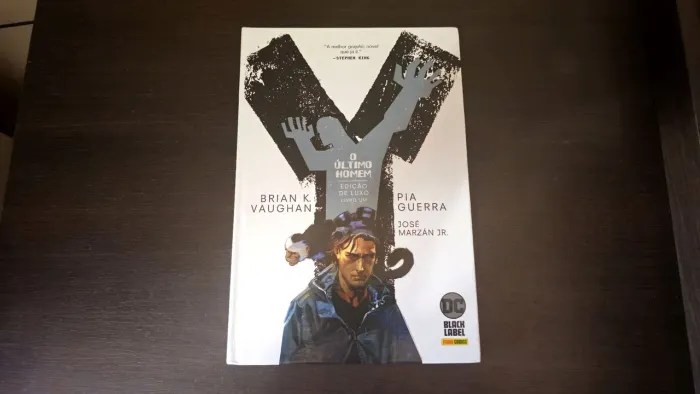 Y O Último Homem - Volume 1 - Edição de Luxo - DC Black Label - HQ Panini