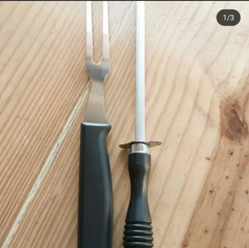 Garfo para Churrasco e Afiador de Facas