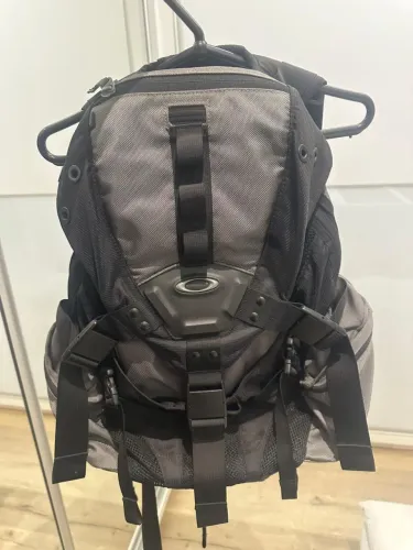 Mochila Oakley original nova 