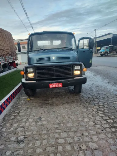 Caminhão Pipa Mercedes 2213