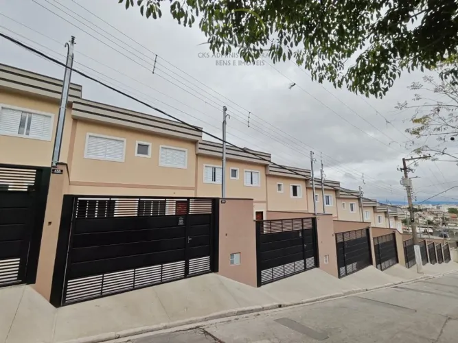 Sobrados Novos à Venda em Guaianazes  Zona Leste/SP ?? ? Descrição: Lindos sobrados novos,