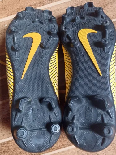 Chuteiras Nike - Futebol