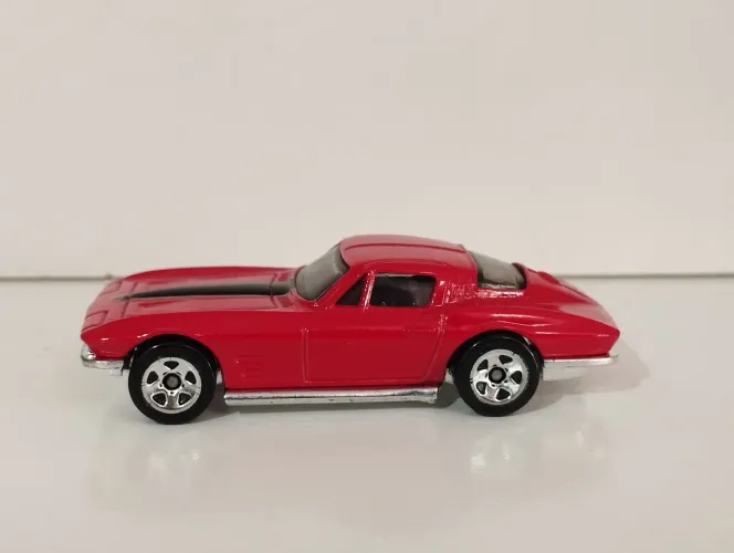 Miniatura de Corvette C2 Vermelho - Colecionador