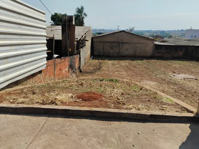 Terreno Comercial na Avenida JK Anápolis GO.
