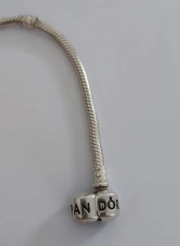 Pulseira Pandora Snake com um berloque de rosca original Pandora 19cm
