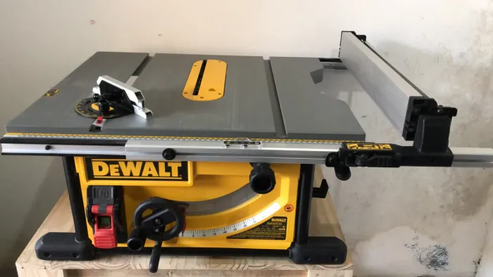 Serra de bancada Dewalt DWE7492 - B2