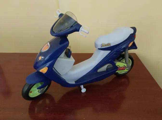 Barbie moto