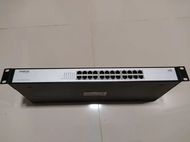 Switch 24 Portas Intelbras SF2400QR+