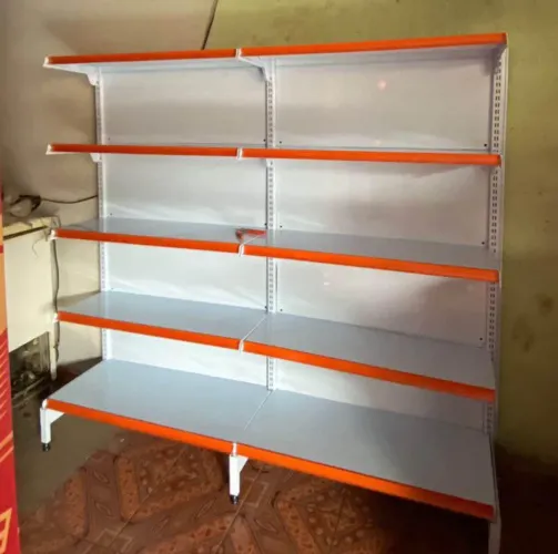 Prateleiras de aço para comércio