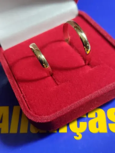 Alianças par Casal Casamento Ouro 18 Kilates 2.80 Gramas 3 mm Maciça