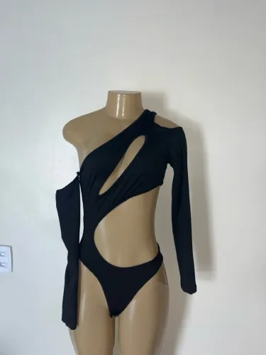 Body Feminino Manga Longa com Recortes