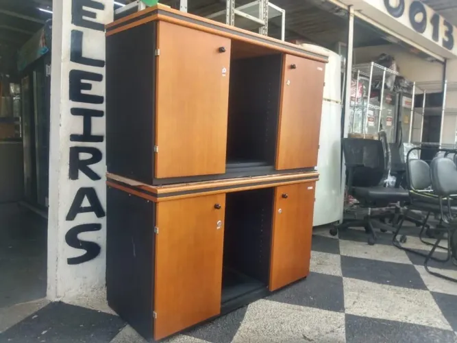 Armário 2 portas