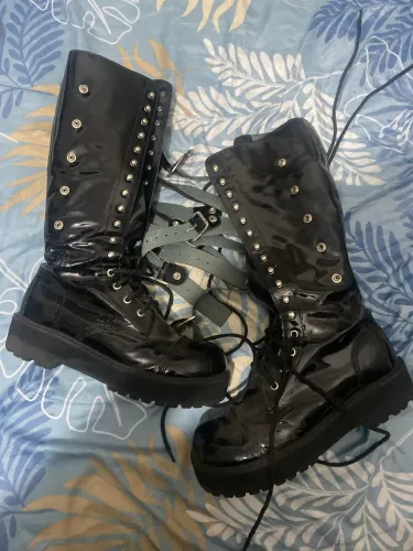 BOTA DE COURO LEGITIMO COM CINTAS - VILELA BOOTS