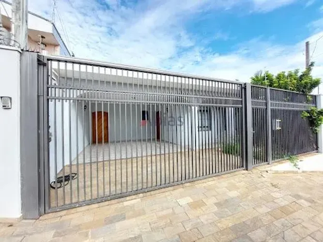 Casa em Jardim Ricetti - São Carlos, SP
